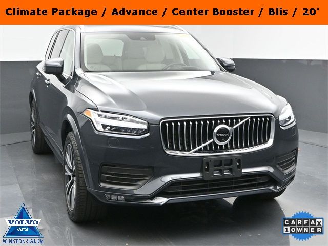 2022 Volvo XC90 Momentum