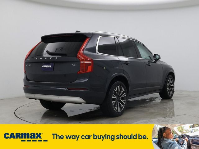 2022 Volvo XC90 Momentum