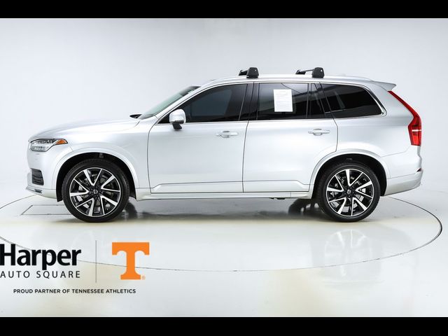 2022 Volvo XC90 Momentum