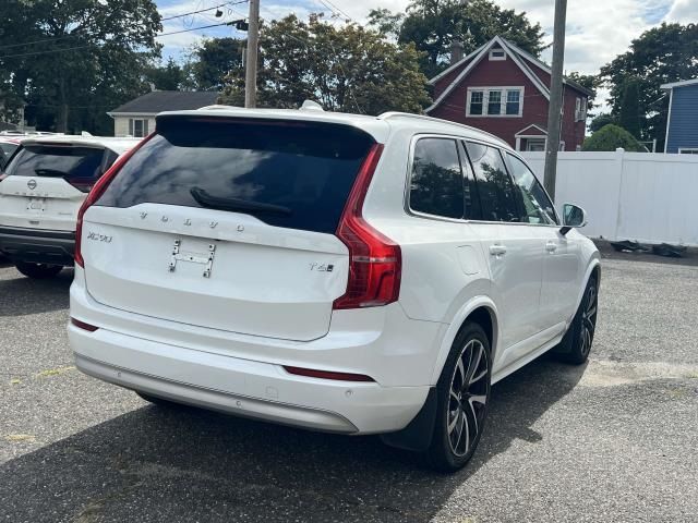 2022 Volvo XC90 Momentum