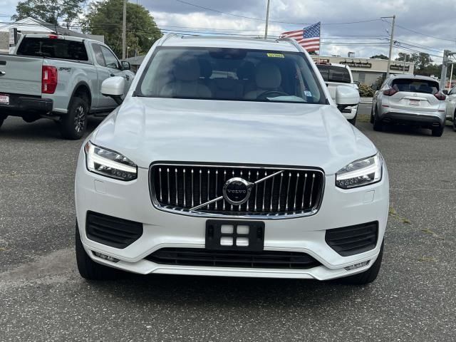 2022 Volvo XC90 Momentum