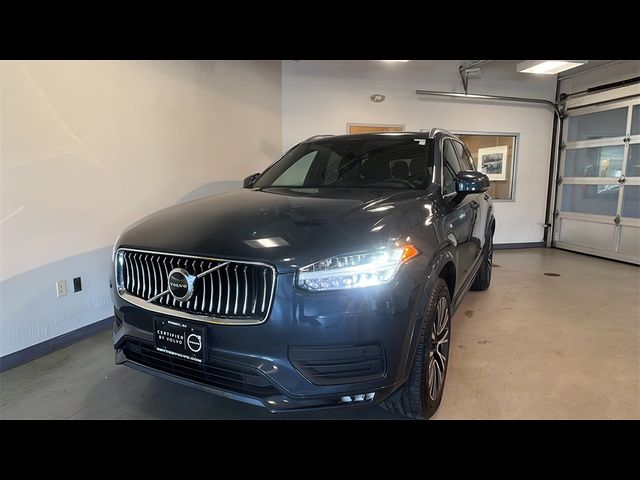 2022 Volvo XC90 Momentum