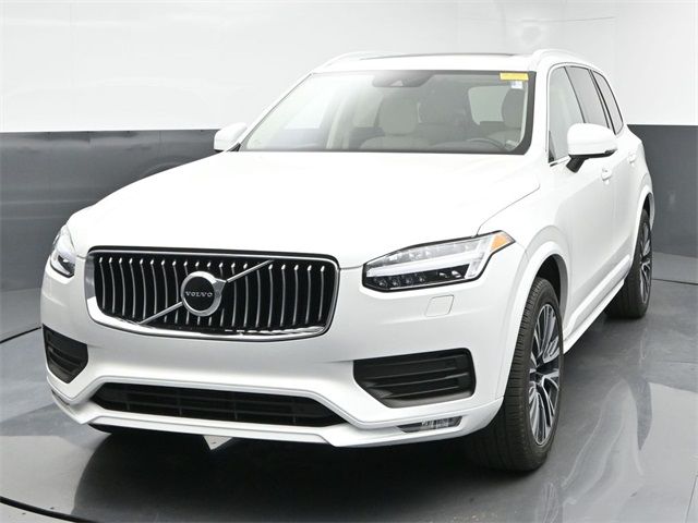 2022 Volvo XC90 Momentum