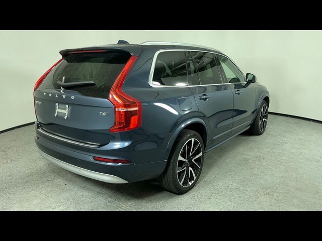 2022 Volvo XC90 Momentum