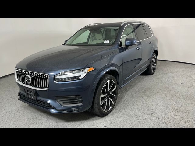 2022 Volvo XC90 Momentum