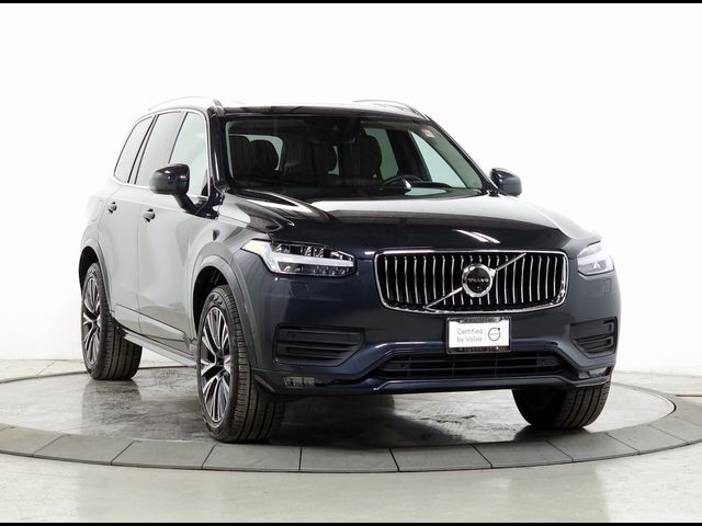 2022 Volvo XC90 Momentum