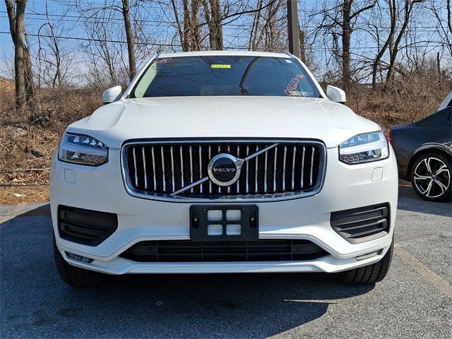 2022 Volvo XC90 Momentum
