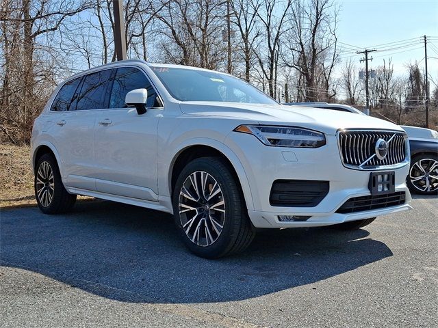 2022 Volvo XC90 Momentum