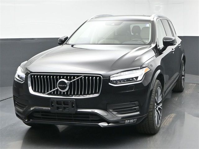 2022 Volvo XC90 Momentum