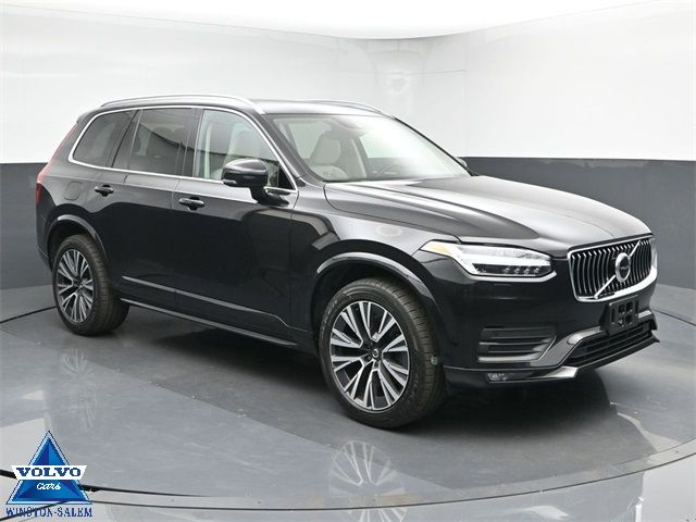 2022 Volvo XC90 Momentum