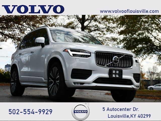 2022 Volvo XC90 Momentum