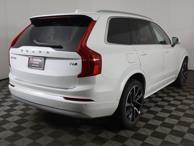 2022 Volvo XC90 Momentum