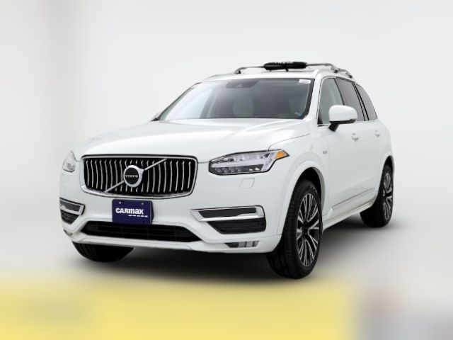 2022 Volvo XC90 Momentum