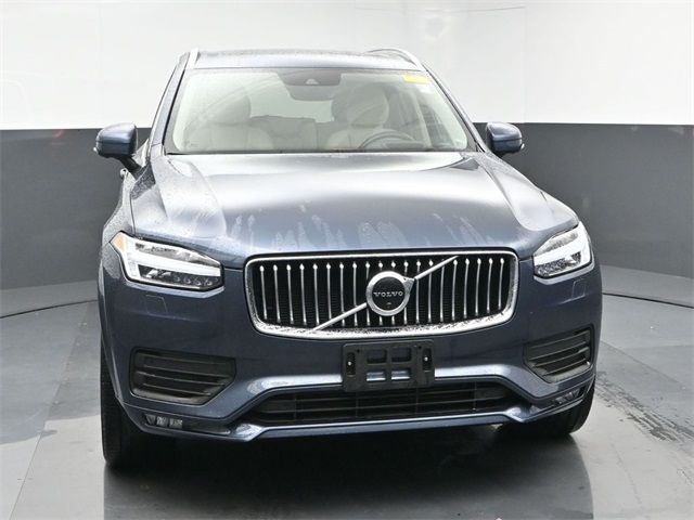 2022 Volvo XC90 Momentum