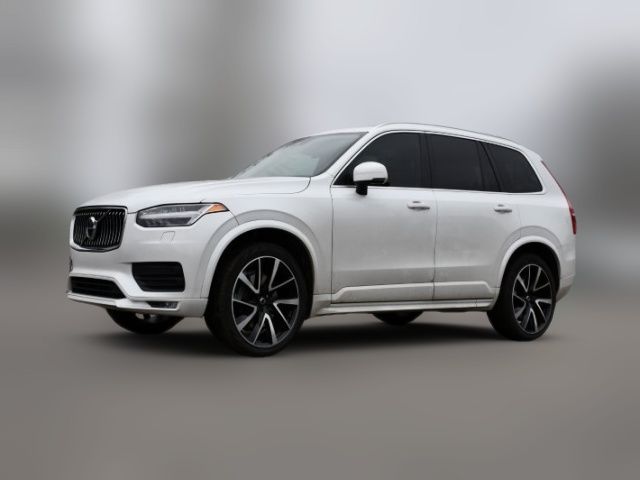 2022 Volvo XC90 Momentum