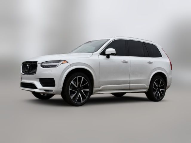 2022 Volvo XC90 Momentum