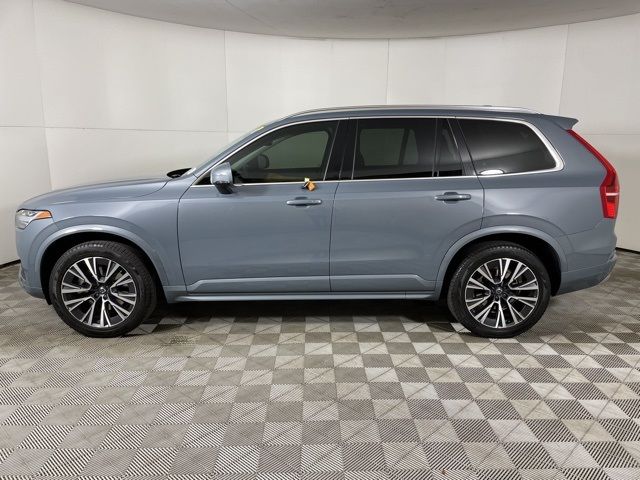 2022 Volvo XC90 Momentum