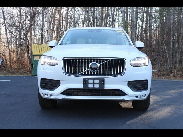 2022 Volvo XC90 Momentum