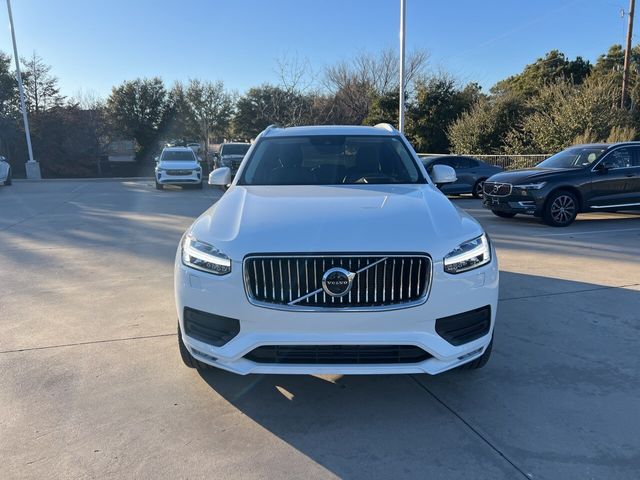 2022 Volvo XC90 Momentum