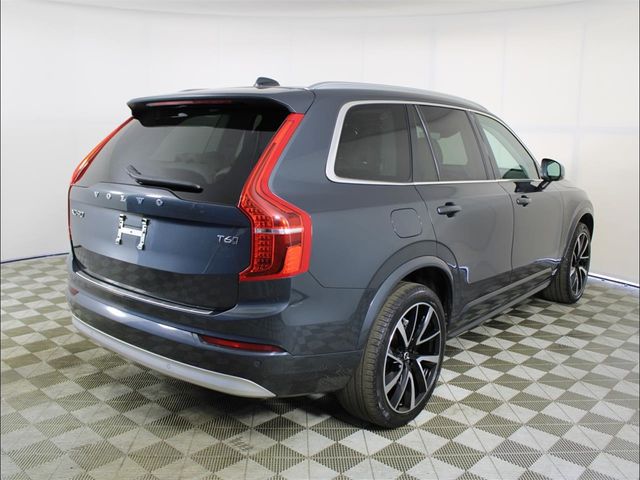 2022 Volvo XC90 Momentum