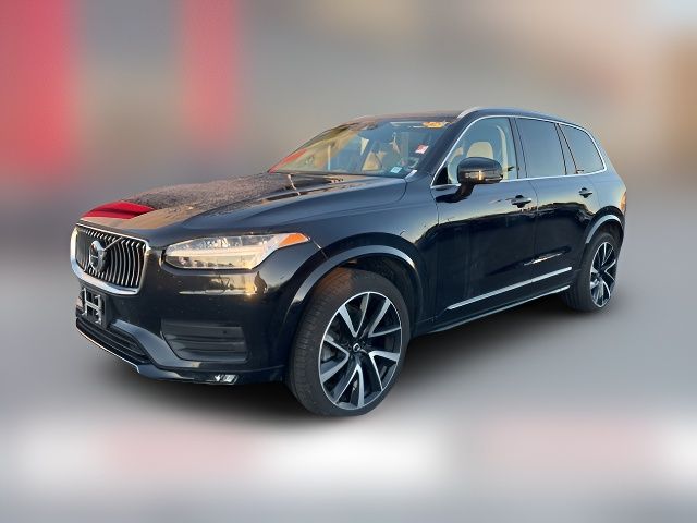 2022 Volvo XC90 Momentum