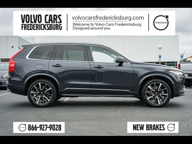 2022 Volvo XC90 Momentum