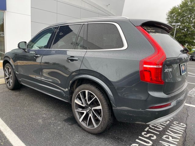 2022 Volvo XC90 Momentum