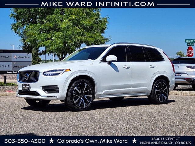 2022 Volvo XC90 Momentum