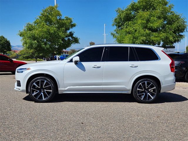 2022 Volvo XC90 Momentum