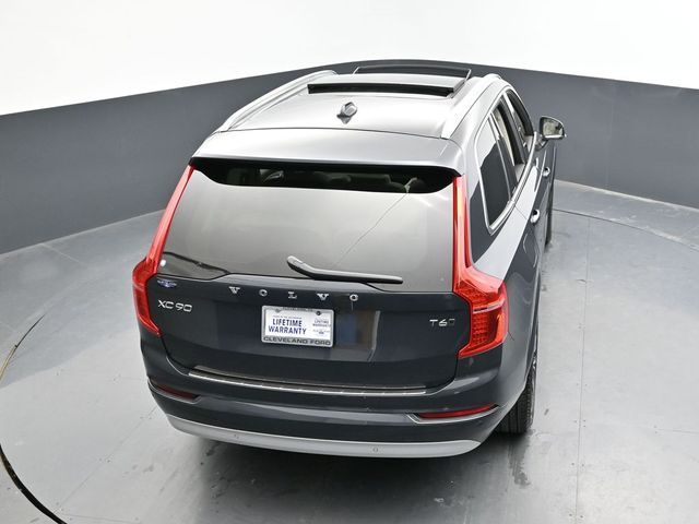 2022 Volvo XC90 Momentum