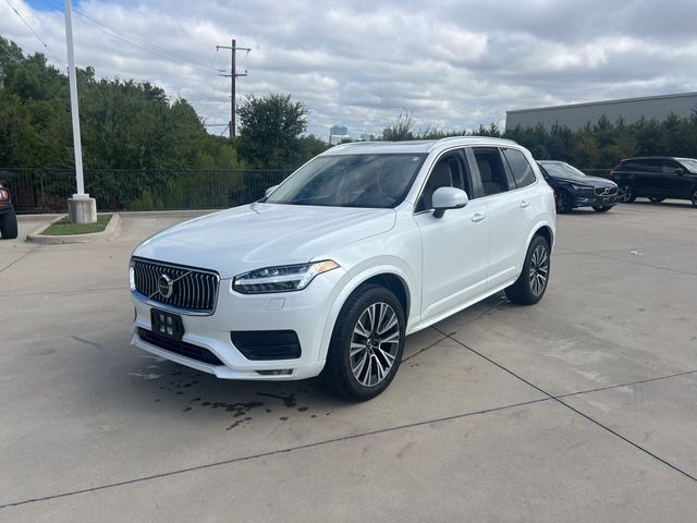 2022 Volvo XC90 Momentum