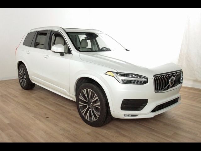 2022 Volvo XC90 Momentum