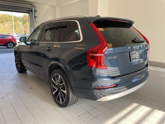 2022 Volvo XC90 Momentum