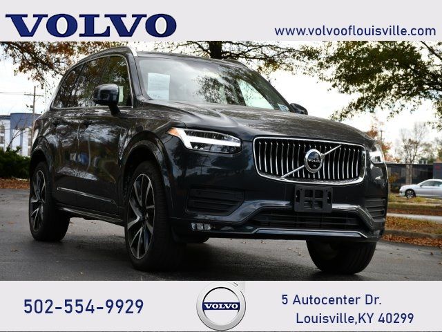 2022 Volvo XC90 Momentum