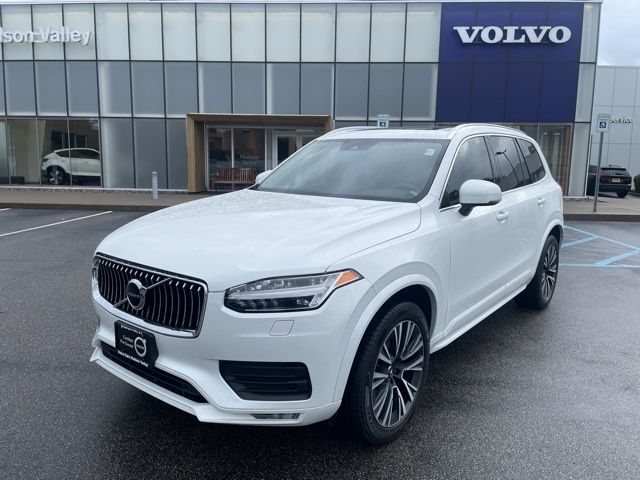 2022 Volvo XC90 Momentum