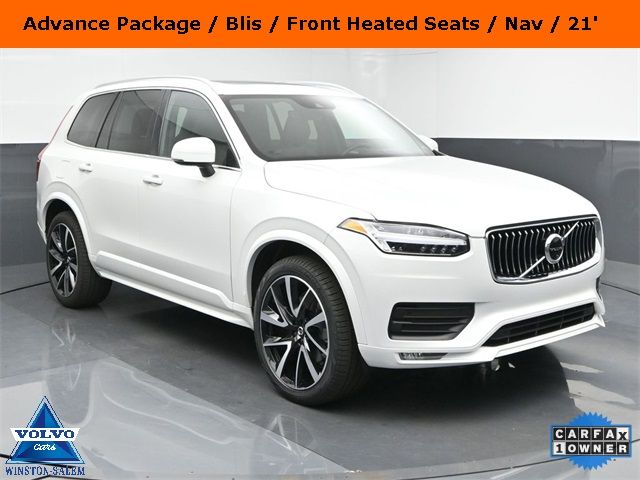 2022 Volvo XC90 Momentum