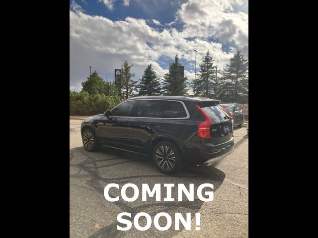 2022 Volvo XC90 Momentum