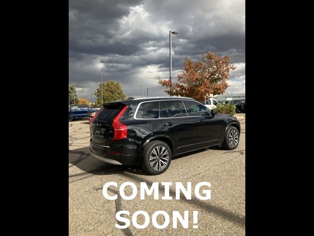 2022 Volvo XC90 Momentum