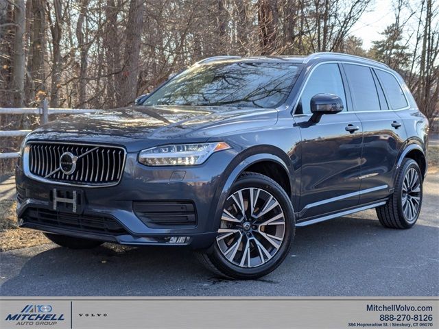 2022 Volvo XC90 Momentum