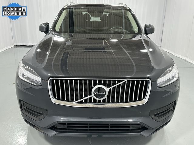 2022 Volvo XC90 Momentum