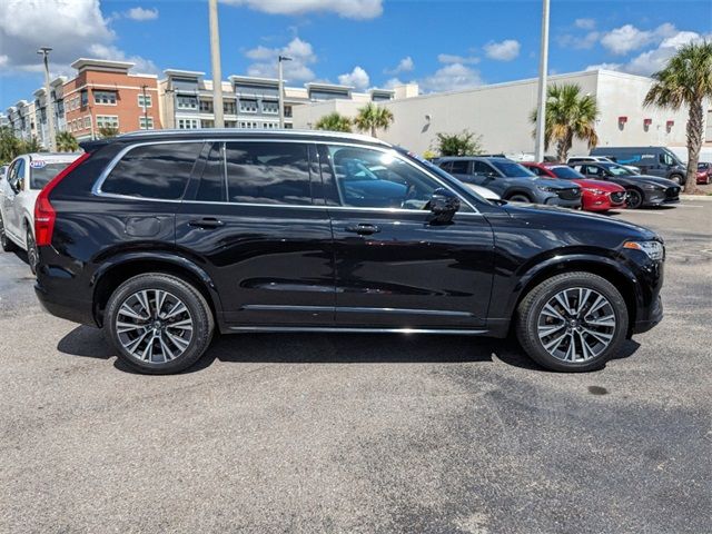 2022 Volvo XC90 Momentum