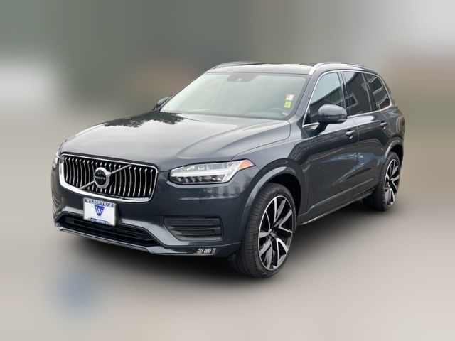 2022 Volvo XC90 Momentum