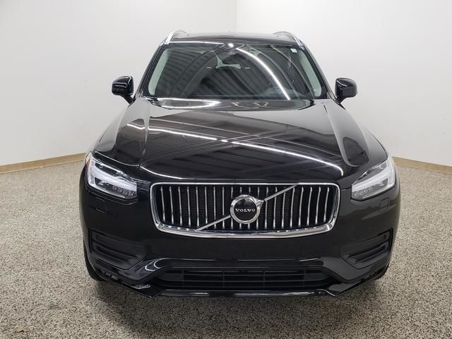 2022 Volvo XC90 Momentum