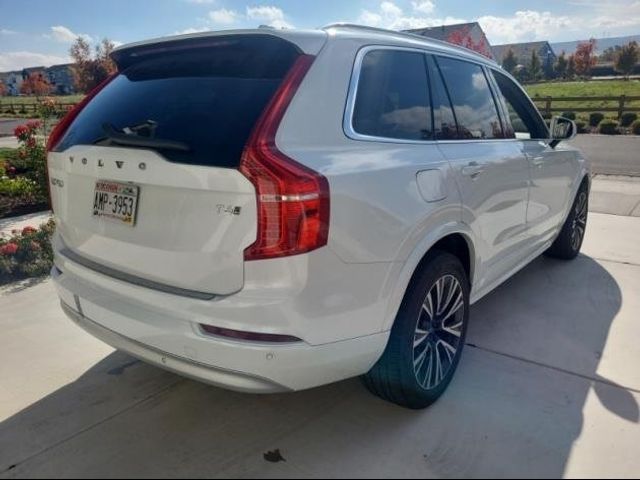 2022 Volvo XC90 Momentum