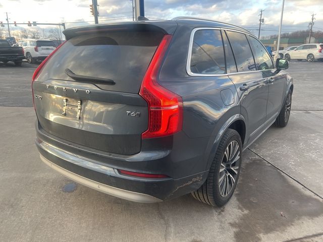 2022 Volvo XC90 Momentum