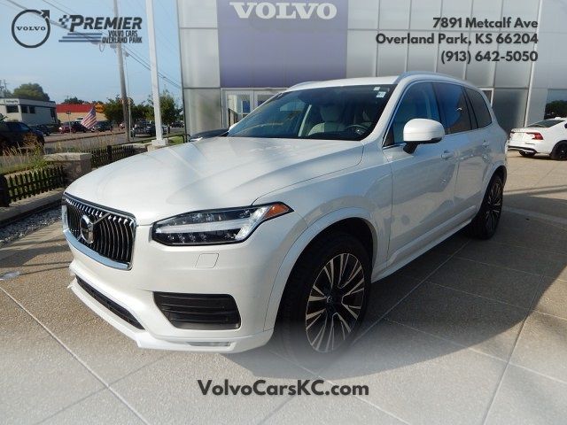 2022 Volvo XC90 Momentum