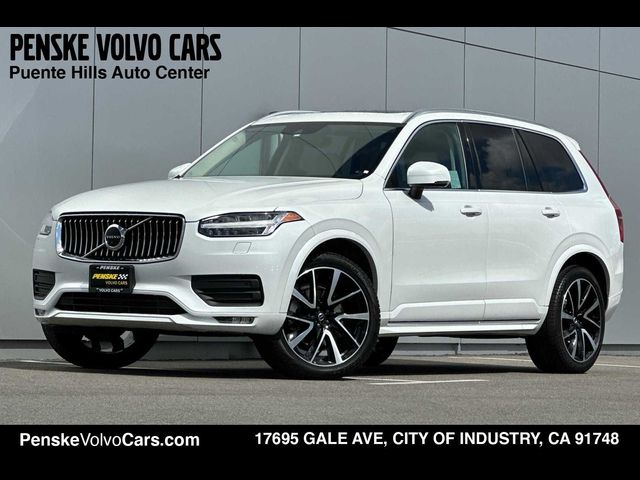 2022 Volvo XC90 Momentum