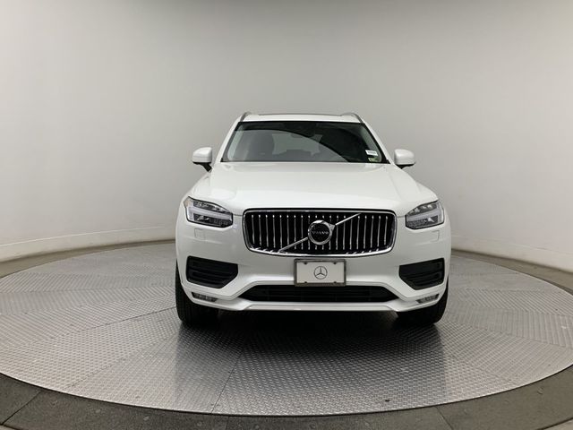 2022 Volvo XC90 Momentum