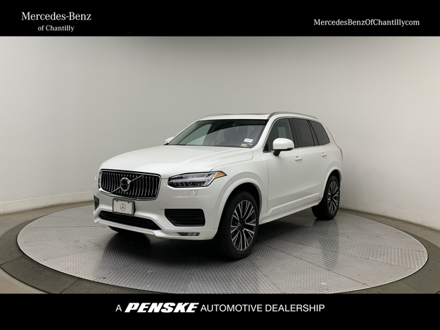 2022 Volvo XC90 Momentum