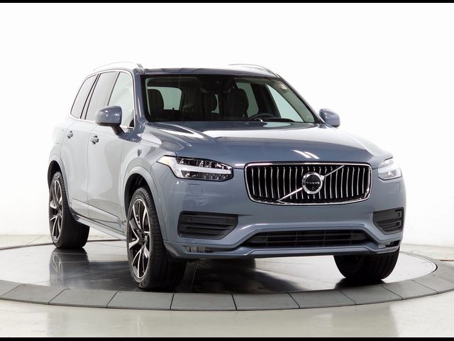 2022 Volvo XC90 Momentum